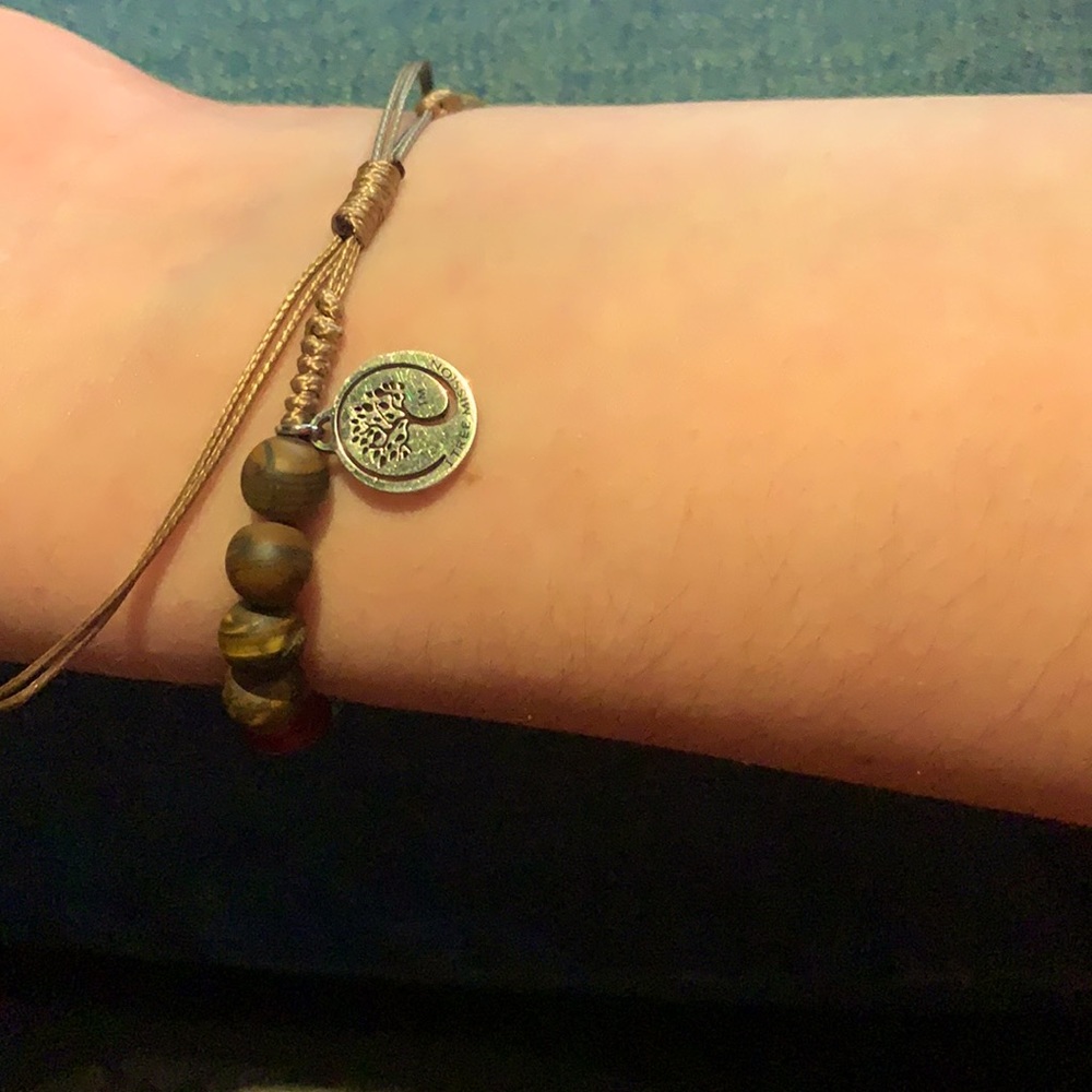 jade, turquoise, and tiger stone beaded bracelet - Picture 2 of 2